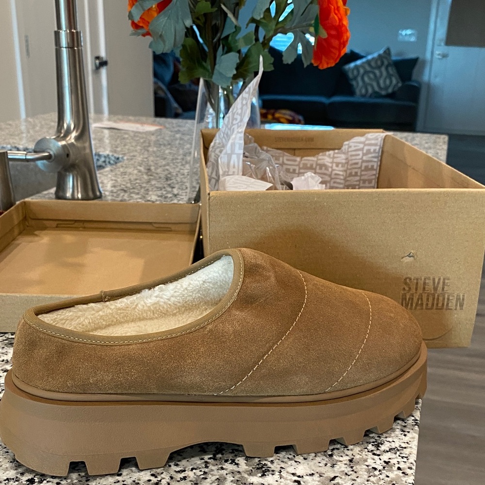 Steve Madden Tan Suede Slip-On Clogs
